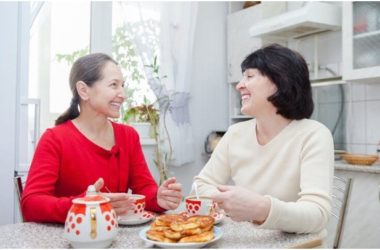 10 Smart Tips to Find a Roommate as an Older Adult